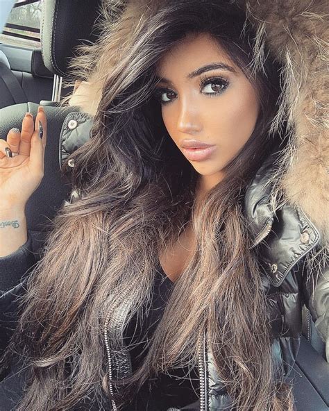 chloe Khan (@its.chloe.khan) 